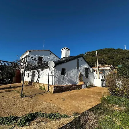 Bonita Casa Rural Sierra Norte El Pedroso Exterior photo